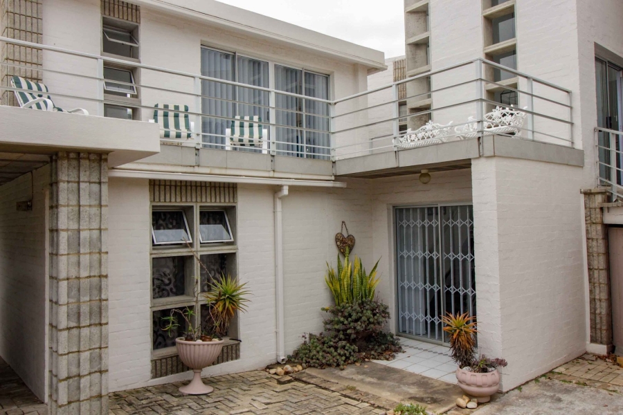 3 Bedroom Property for Sale in Wavecrest Eastern Cape
